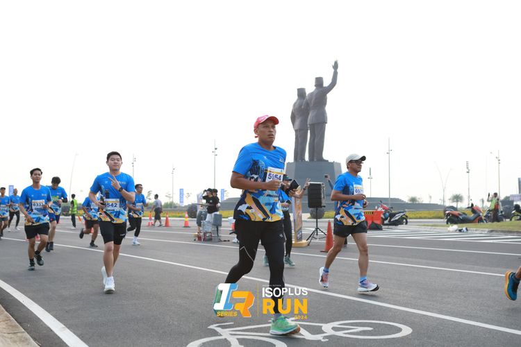 Race photo from ISOPlus Run 2024 Jakarta