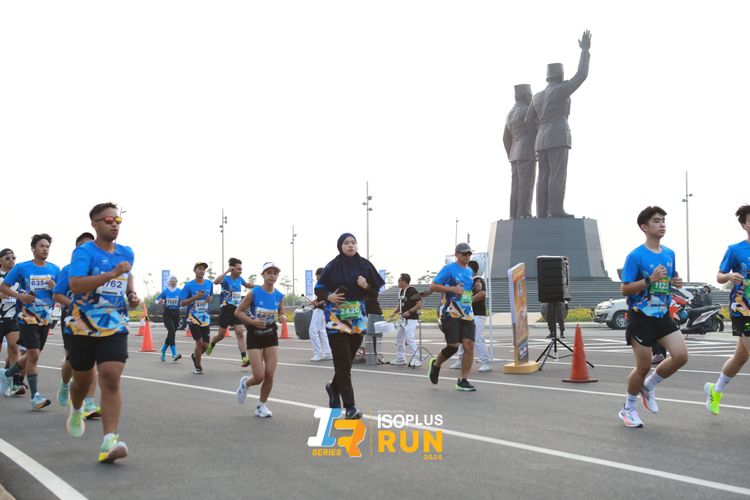 Race photo from ISOPlus Run 2024 Jakarta