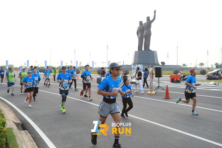 Race photo from ISOPlus Run 2024 Jakarta