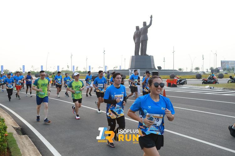 Race photo from ISOPlus Run 2024 Jakarta