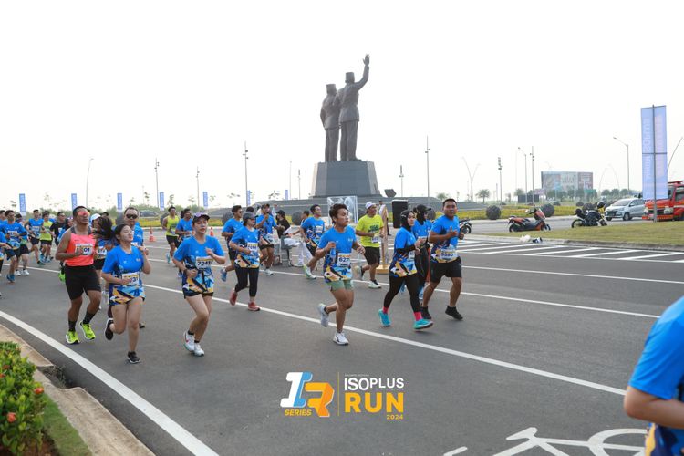 Race photo from ISOPlus Run 2024 Jakarta