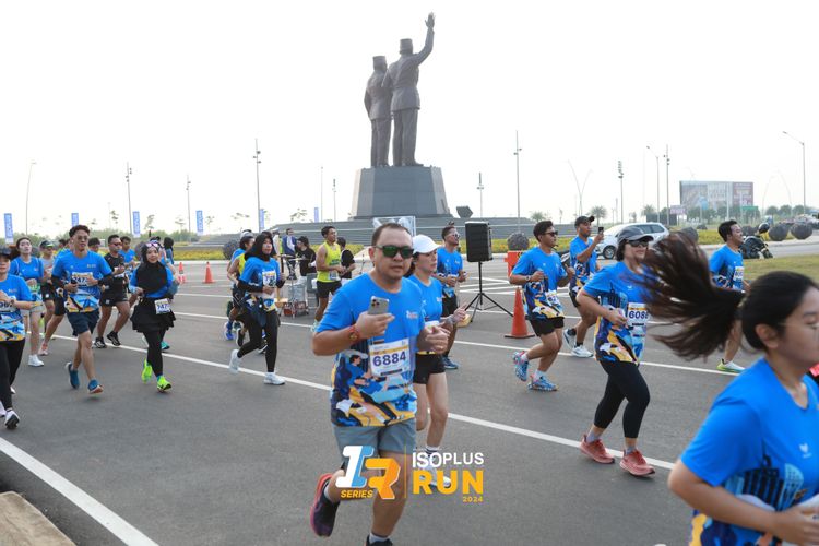 Race photo from ISOPlus Run 2024 Jakarta