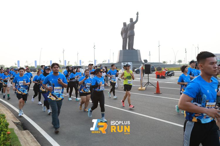 Race photo from ISOPlus Run 2024 Jakarta