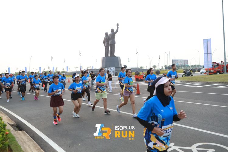 Race photo from ISOPlus Run 2024 Jakarta