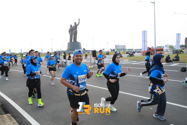 Race photo from ISOPlus Run 2024 Jakarta
