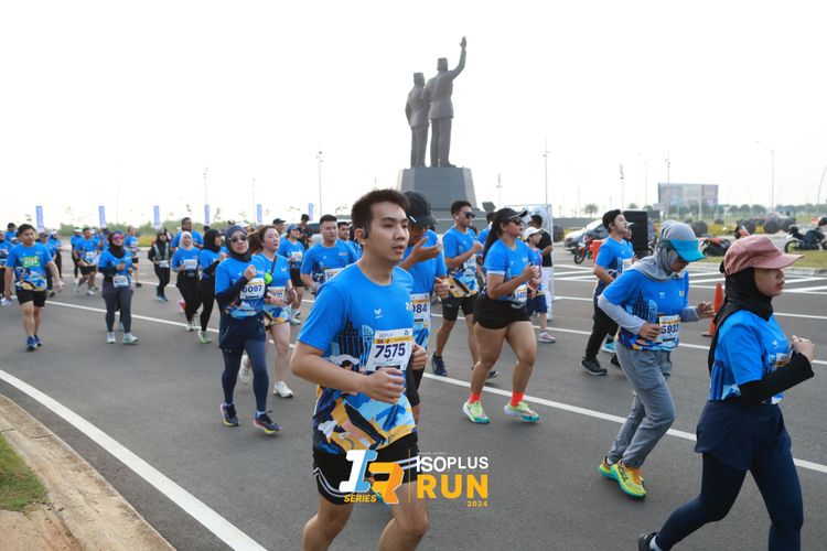Race photo from ISOPlus Run 2024 Jakarta