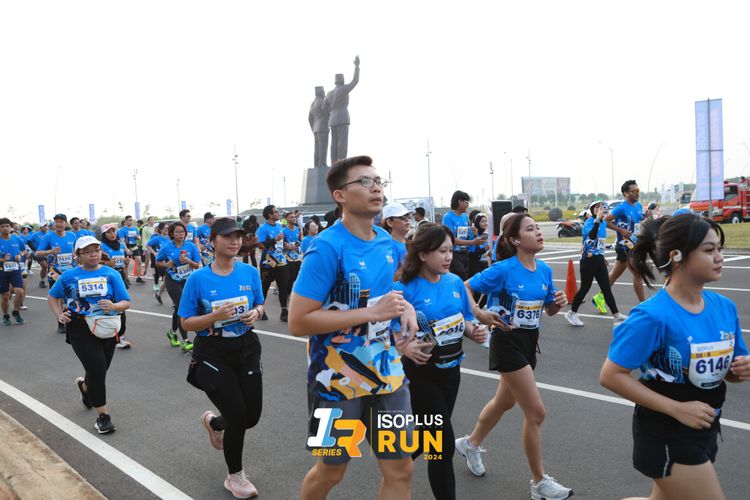 Race photo from ISOPlus Run 2024 Jakarta