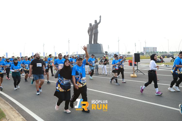 Race photo from ISOPlus Run 2024 Jakarta