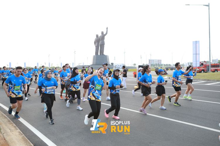 Race photo from ISOPlus Run 2024 Jakarta