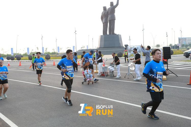 Race photo from ISOPlus Run 2024 Jakarta