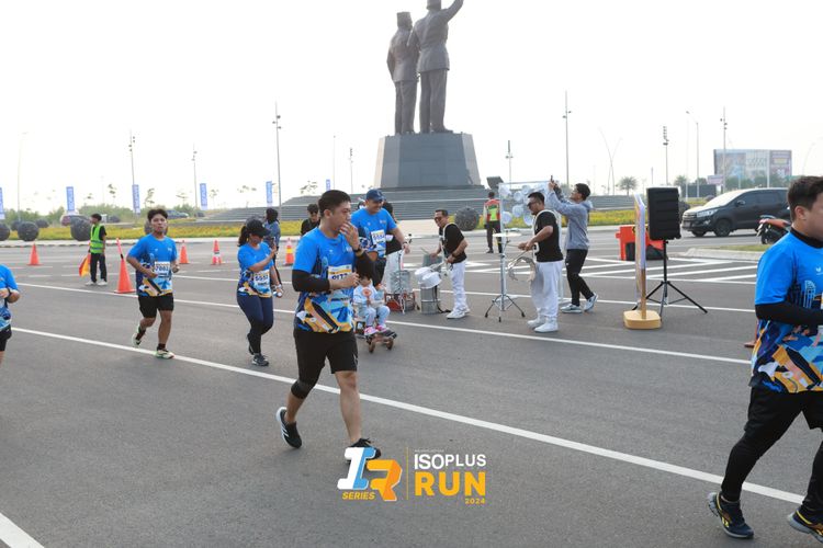Race photo from ISOPlus Run 2024 Jakarta