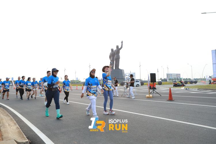 Race photo from ISOPlus Run 2024 Jakarta