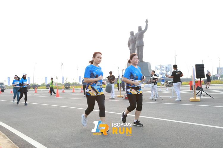 Race photo from ISOPlus Run 2024 Jakarta