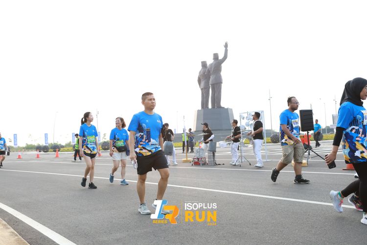 Race photo from ISOPlus Run 2024 Jakarta