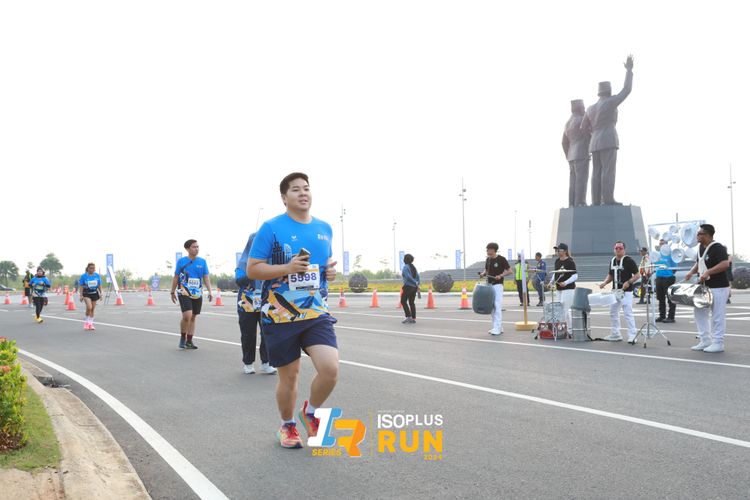 Race photo from ISOPlus Run 2024 Jakarta