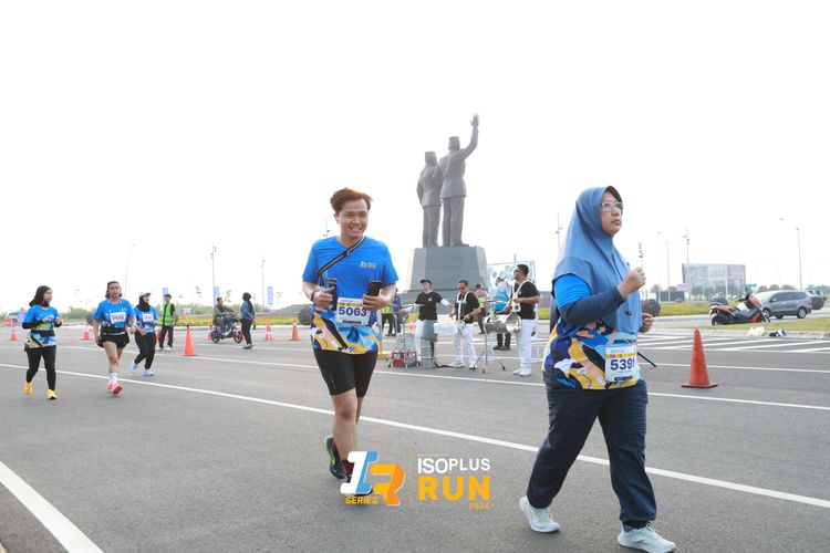 Race photo from ISOPlus Run 2024 Jakarta