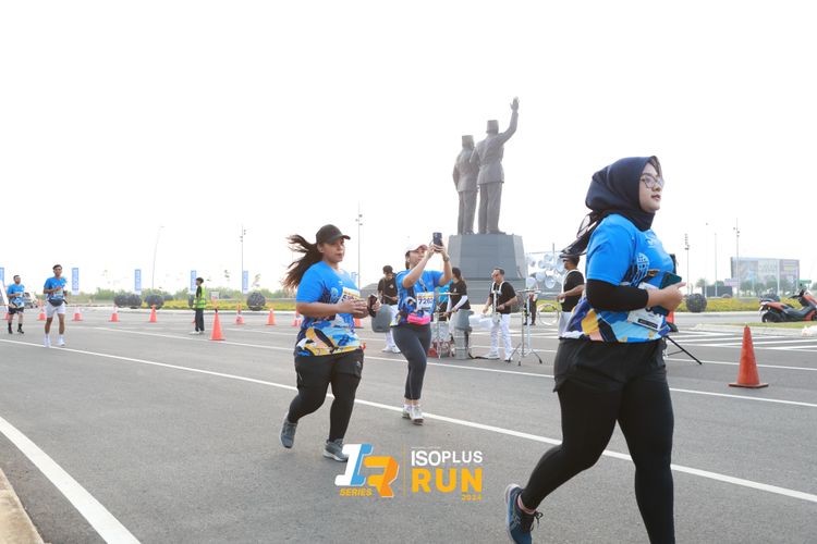 Race photo from ISOPlus Run 2024 Jakarta