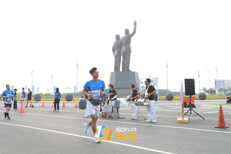 Race photo from ISOPlus Run 2024 Jakarta