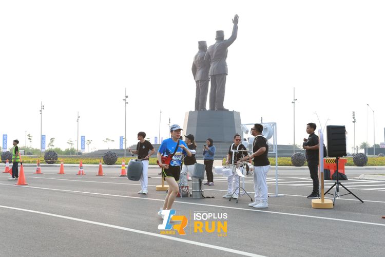 Race photo from ISOPlus Run 2024 Jakarta