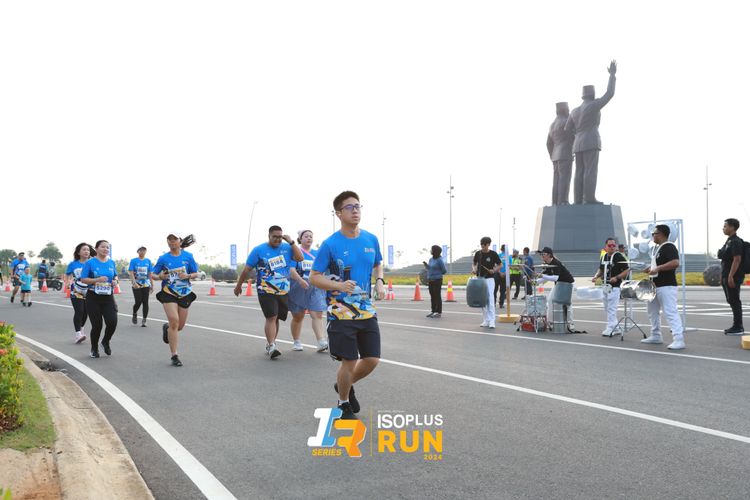 Race photo from ISOPlus Run 2024 Jakarta