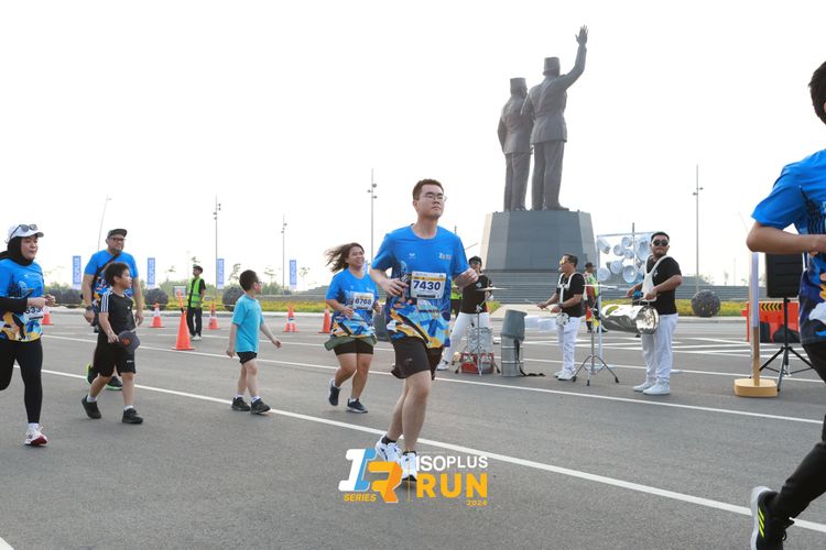Race photo from ISOPlus Run 2024 Jakarta