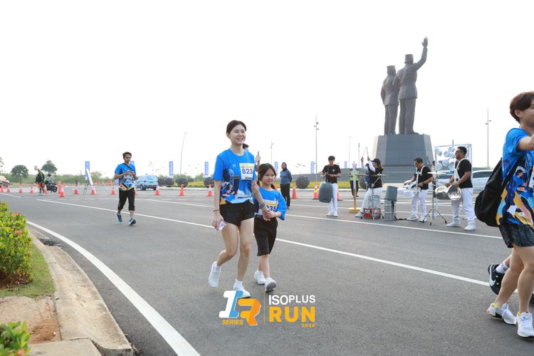 Race photo from ISOPlus Run 2024 Jakarta
