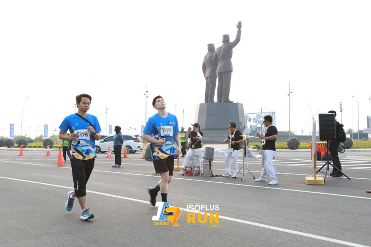 Race photo from ISOPlus Run 2024 Jakarta