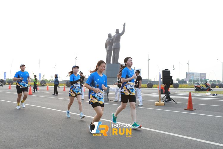Race photo from ISOPlus Run 2024 Jakarta