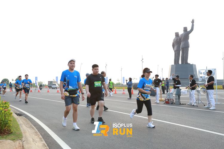 Race photo from ISOPlus Run 2024 Jakarta