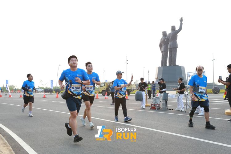 Race photo from ISOPlus Run 2024 Jakarta