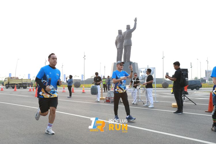 Race photo from ISOPlus Run 2024 Jakarta