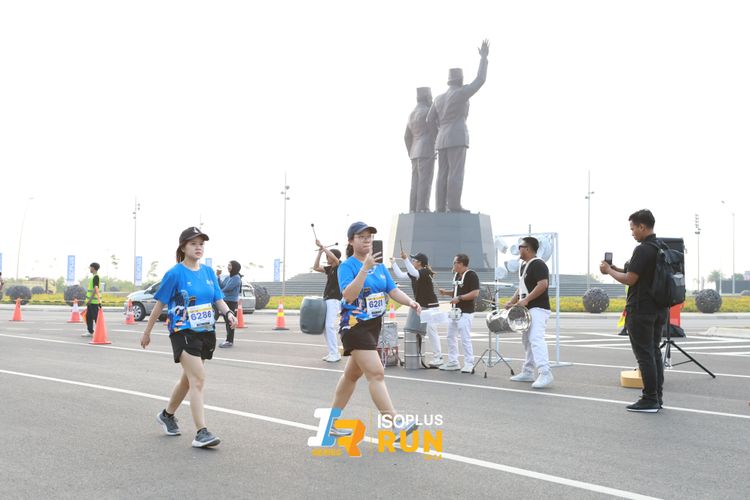 Race photo from ISOPlus Run 2024 Jakarta