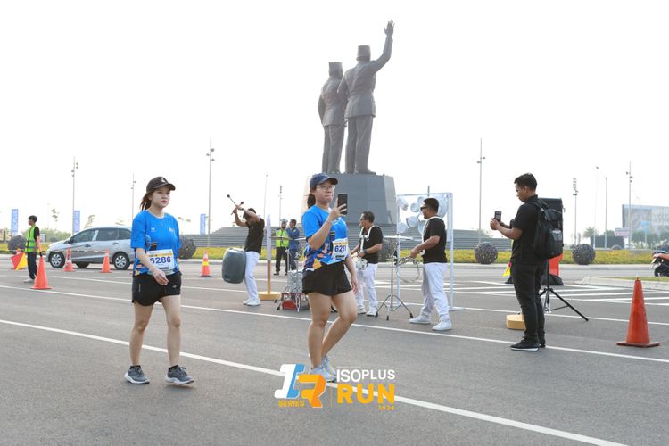 Race photo from ISOPlus Run 2024 Jakarta