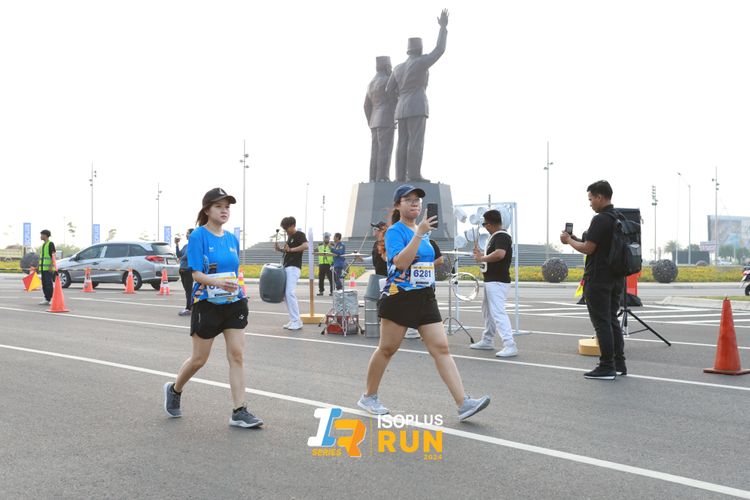 Race photo from ISOPlus Run 2024 Jakarta