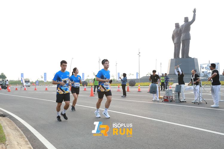 Race photo from ISOPlus Run 2024 Jakarta