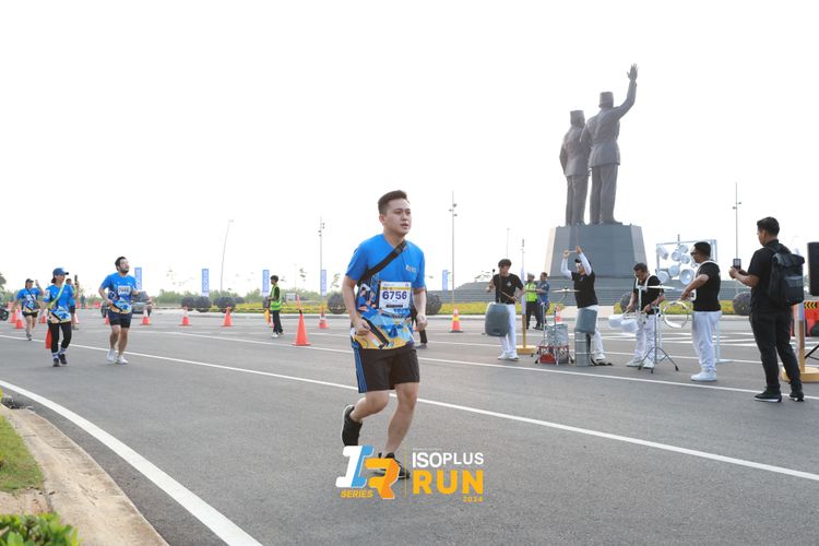 Race photo from ISOPlus Run 2024 Jakarta