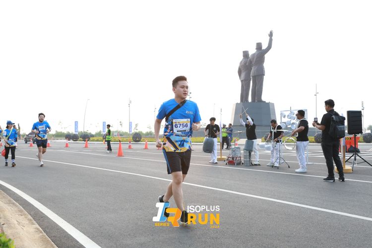Race photo from ISOPlus Run 2024 Jakarta