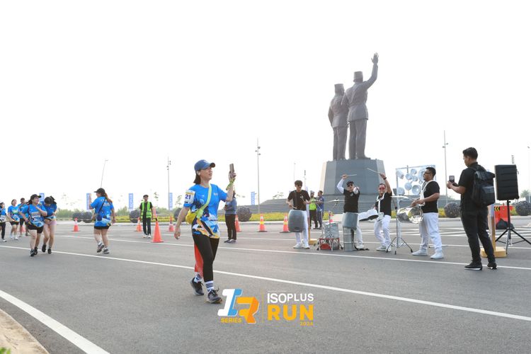 Race photo from ISOPlus Run 2024 Jakarta