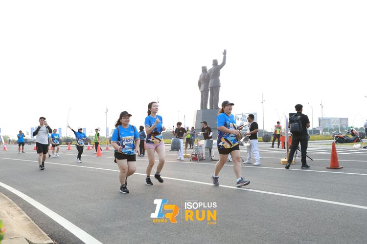 Race photo from ISOPlus Run 2024 Jakarta