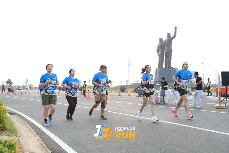 Race photo from ISOPlus Run 2024 Jakarta