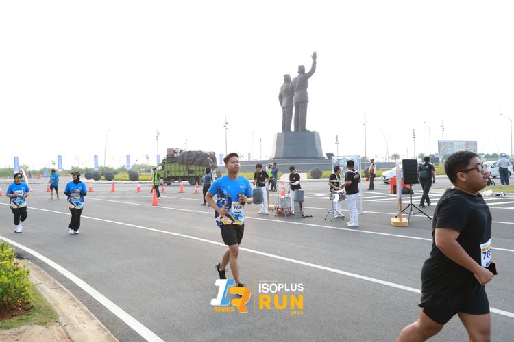 Race photo from ISOPlus Run 2024 Jakarta