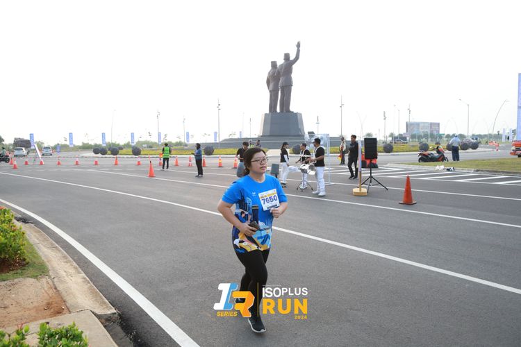 Race photo from ISOPlus Run 2024 Jakarta