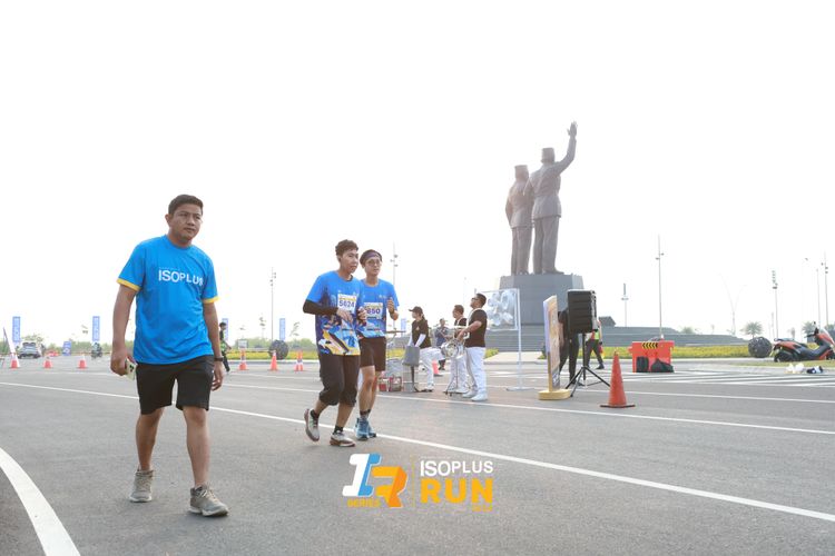 Race photo from ISOPlus Run 2024 Jakarta
