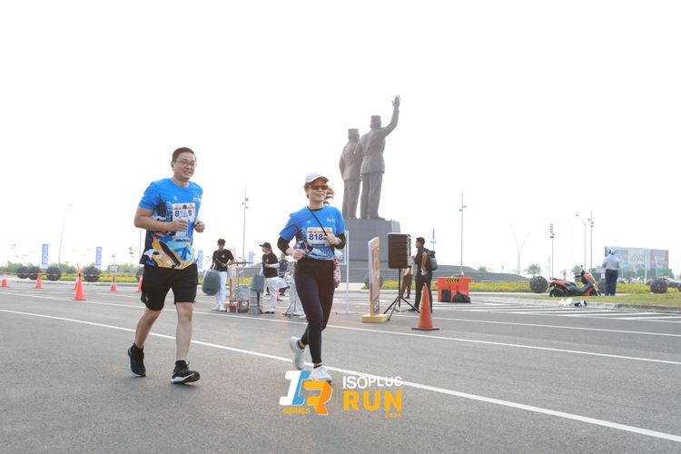 Race photo from ISOPlus Run 2024 Jakarta