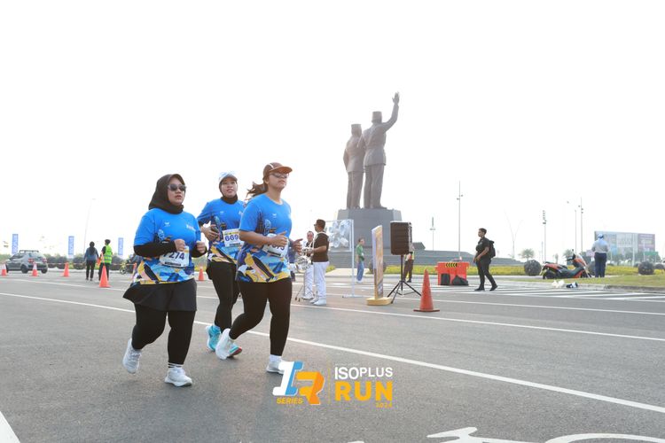Race photo from ISOPlus Run 2024 Jakarta