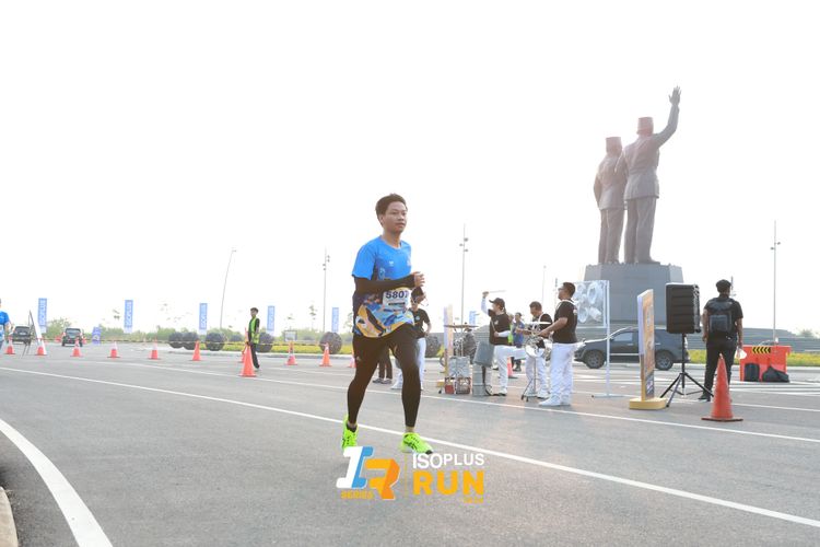 Race photo from ISOPlus Run 2024 Jakarta