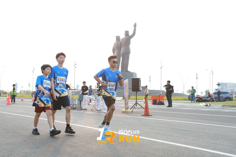 Race photo from ISOPlus Run 2024 Jakarta