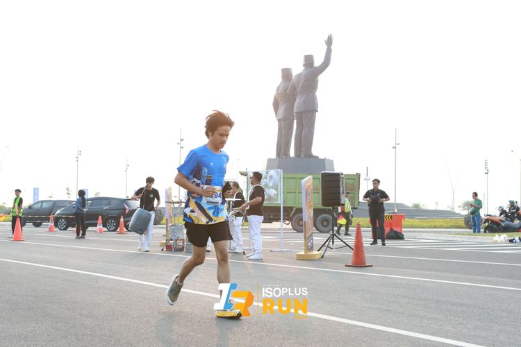 Race photo from ISOPlus Run 2024 Jakarta
