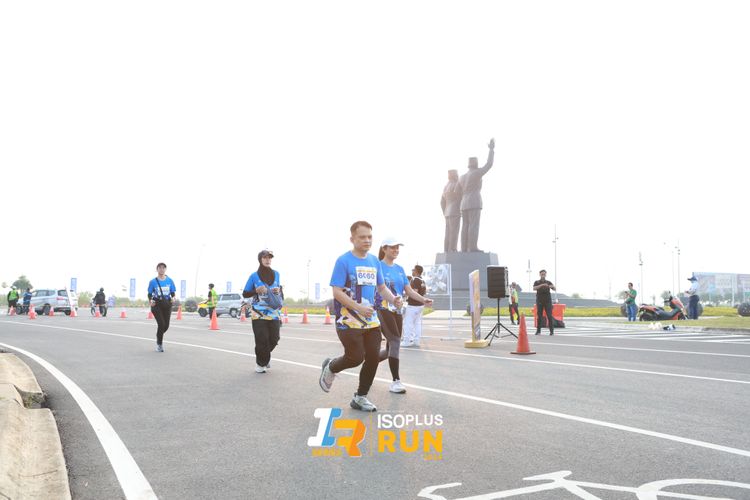 Race photo from ISOPlus Run 2024 Jakarta
