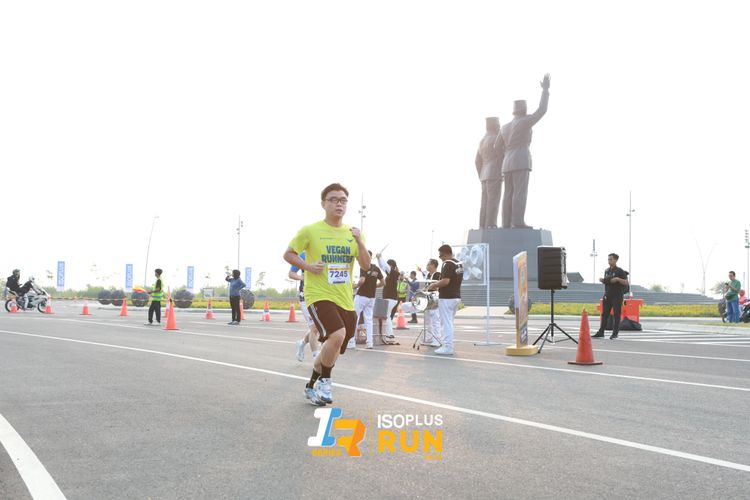 Race photo from ISOPlus Run 2024 Jakarta